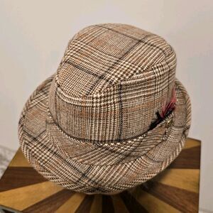 True Vintage Pendleton 100% Virgin Wool Fedora Hat Tan Plaid Feather Tweed